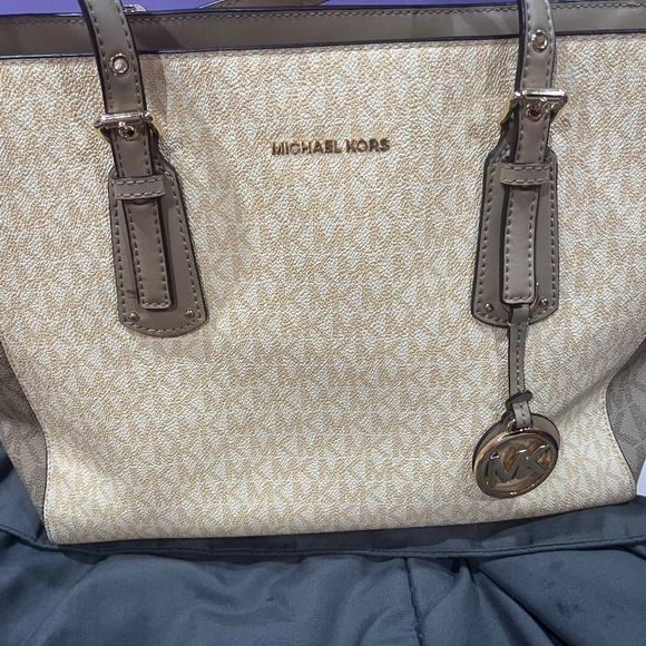 Tan MK tote - Picture 1 of 4